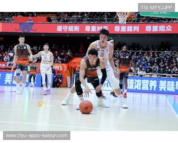 山东高速男篮三分火力强劲，外线攻势势不可挡